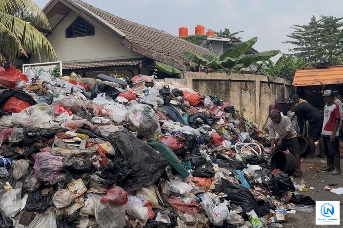 Gunungan Sampah 140 Ton Tutup Akses SDN di Cengkareng, Pemprov DKI Turun Tangan