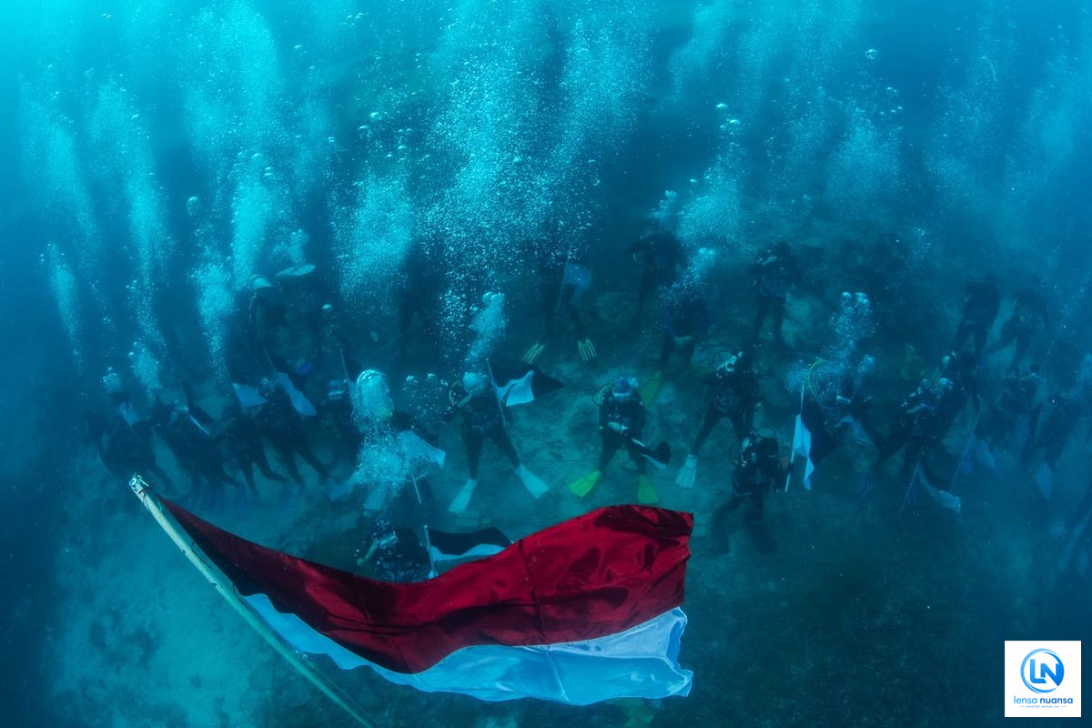 Merah Putih Berkibar di Dasar Laut Biak, Padukan Semangat Kemerdekaan dan Pelestarian Alam