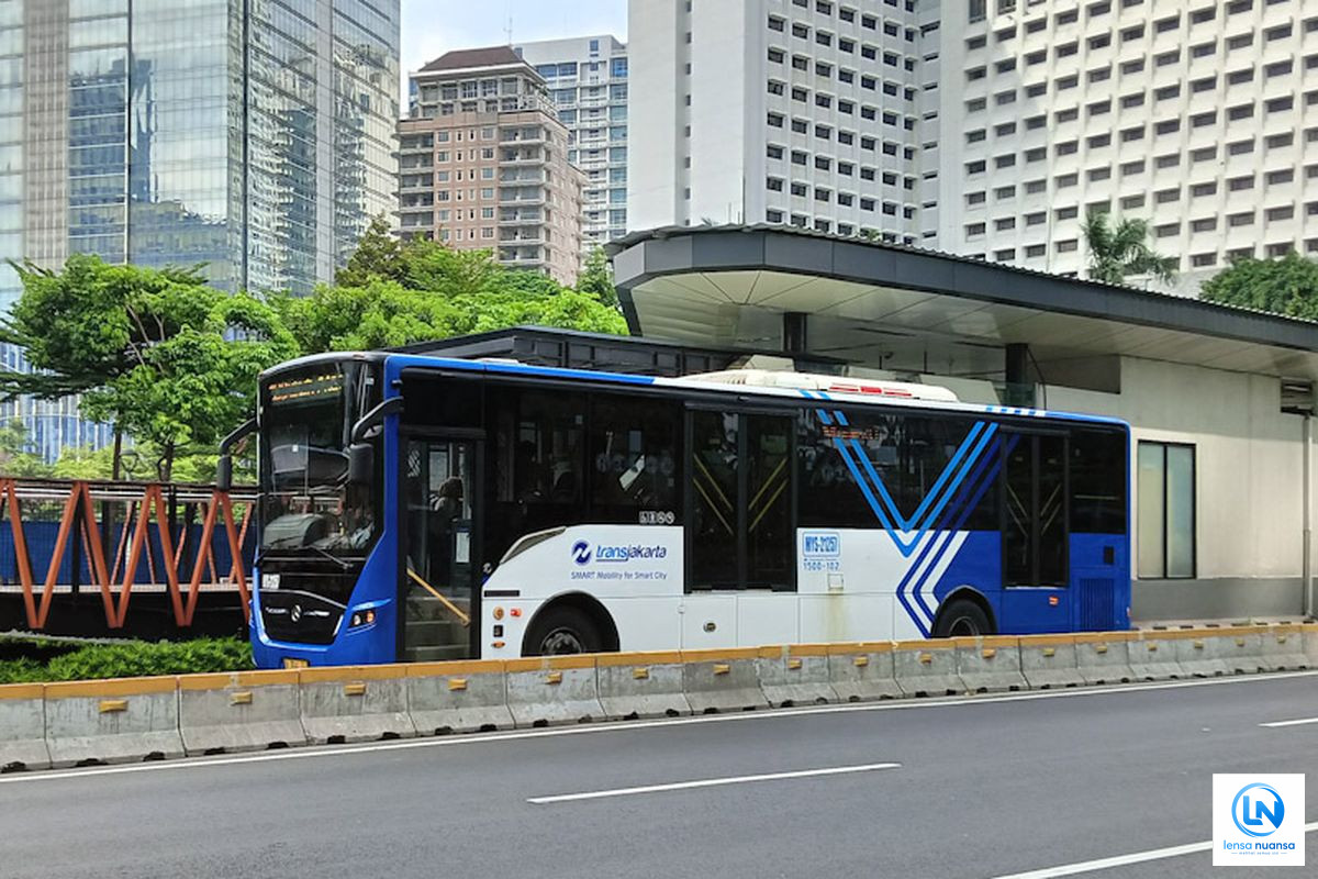 Tarif Khusus Rp 8 untuk KRL, MRT, LRT, dan TransJakarta pada HUT Ke-81 RI