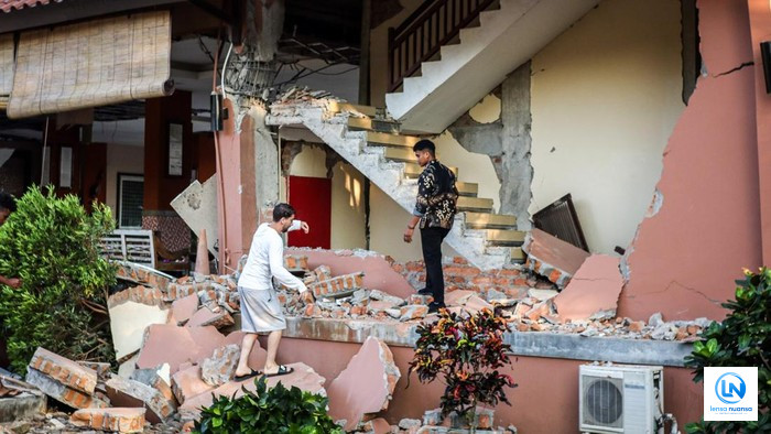 Empat Hari Terjebak di Bawah Reruntuhan, Nenek 84 Tahun Selamat dari Gempa NTT