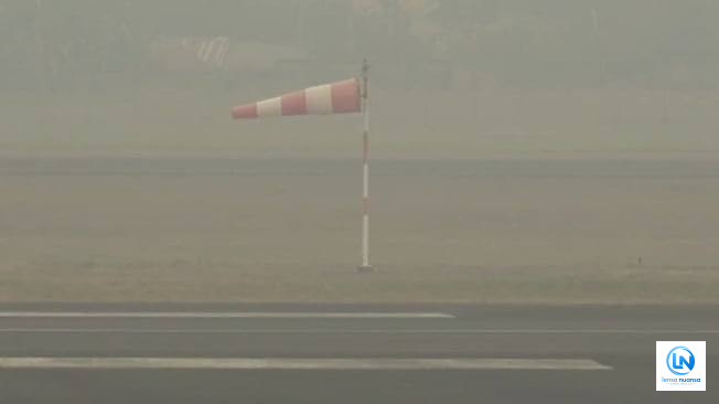 Kabut Asap Karhutla Ganggu Penerbangan di Palembang, Jarak Pandang Sempat Hanya 600 Meter