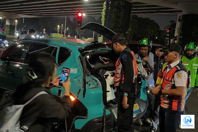 Taksi Listrik Terserempet Commuter Line di Stasiun Karet, Diduga Terjebak Kemacetan di Atas Rel