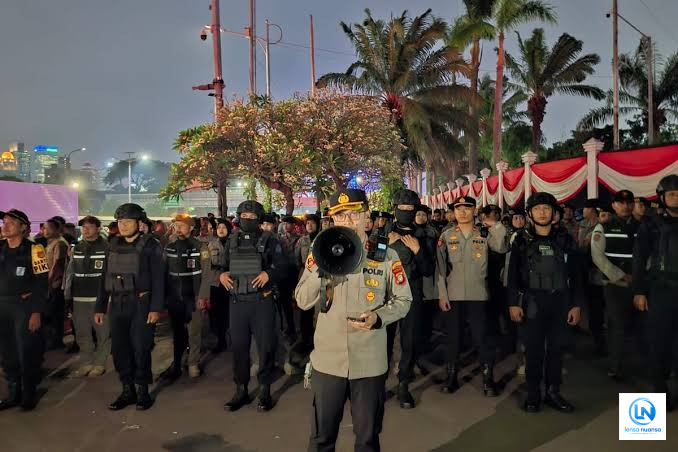 Jelang Demo Besok, Polisi Perketat Pengamanan Gedung DPR/MPR RI Malam Ini