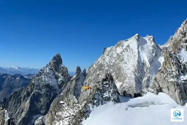 Ngeri! Pendaki Terjebak di Celah Mont Blanc Saat Berton-ton Batu Menghujani Lereng
