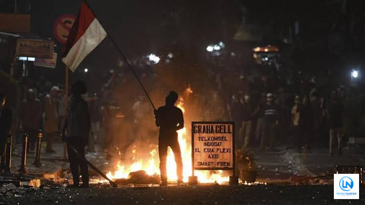 Palmerah Memanas hingga Pukul 22.30 WIB, Warga Diimbau Jauhi Kerumunan dan Waspada Provokasi