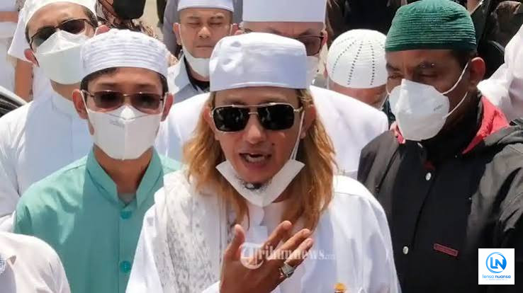 Habib Bahar Kunjungi Rumah Duka Bambang Setiawan, Desak Polisi Usut Tuntas Kasus Pengeroyokan