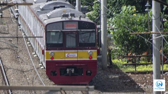KRL Anjlok di Stasiun Jakarta Kota, Perjalanan Bogor-Jakarta Mengalami Gangguan