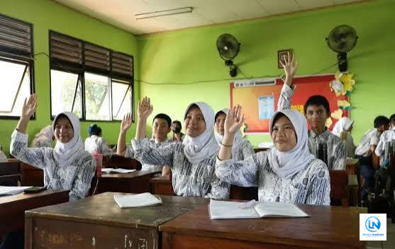 Abu Vulkanik Anak Krakatau Capai Jakarta, Seluruh Sekolah di Jakarta Terapkan PJJ Mulai Hari Ini